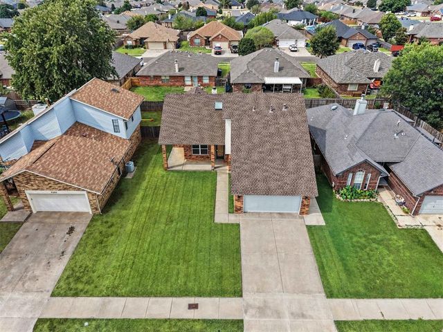 9301 Buttonwood Avenue, Moore, OK 73160