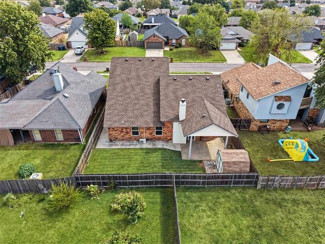 9301 Buttonwood Avenue, Moore, OK 73160
