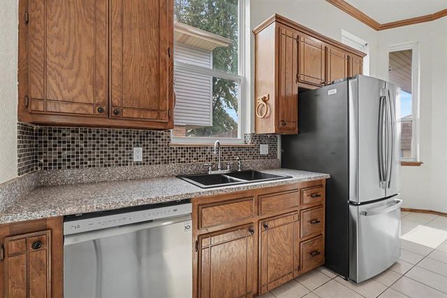 9301 Buttonwood Avenue, Moore, OK 73160