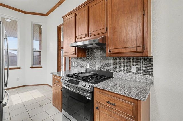 9301 Buttonwood Avenue, Moore, OK 73160