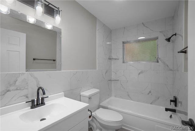 8 S Osceola Street, Beverly Hills, FL 34465