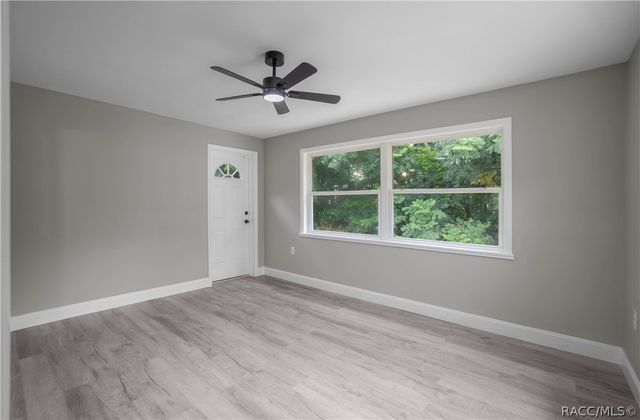 8 S Osceola Street, Beverly Hills, FL 34465