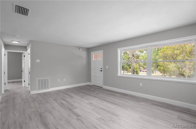8 S Osceola Street, Beverly Hills, FL 34465