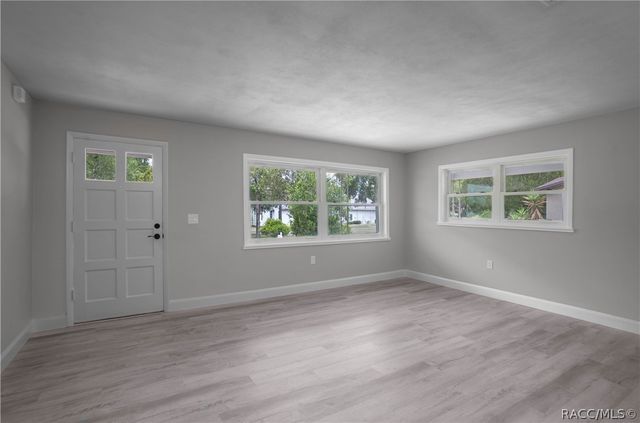 8 S Osceola Street, Beverly Hills, FL 34465
