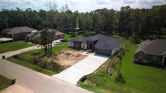 84 Road 662, Dayton, TX 77535