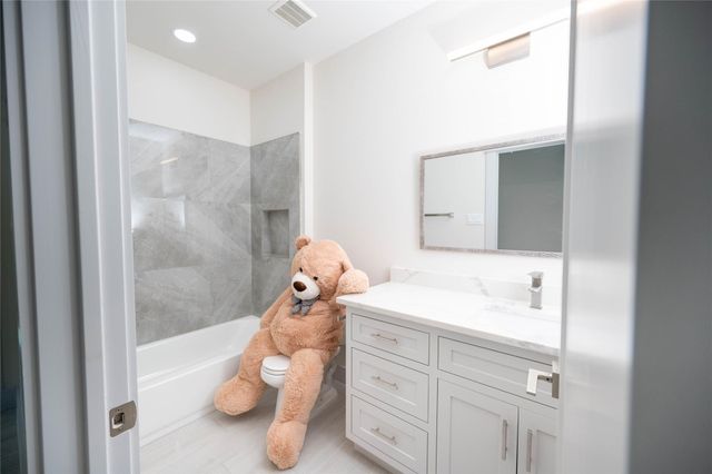 84 Road 662, Dayton, TX 77535