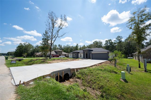 84 Road 662, Dayton, TX 77535