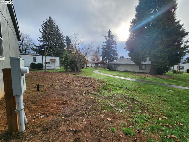 18780 S Central Point Rd 37, Oregon City, OR 97045