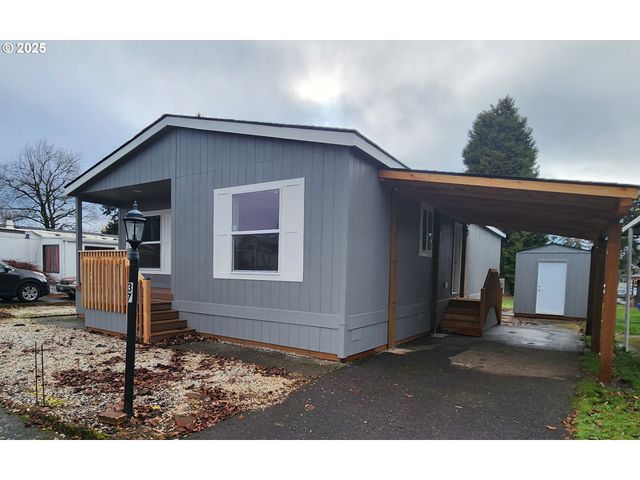 18780 S Central Point Rd 37, Oregon City, OR 97045