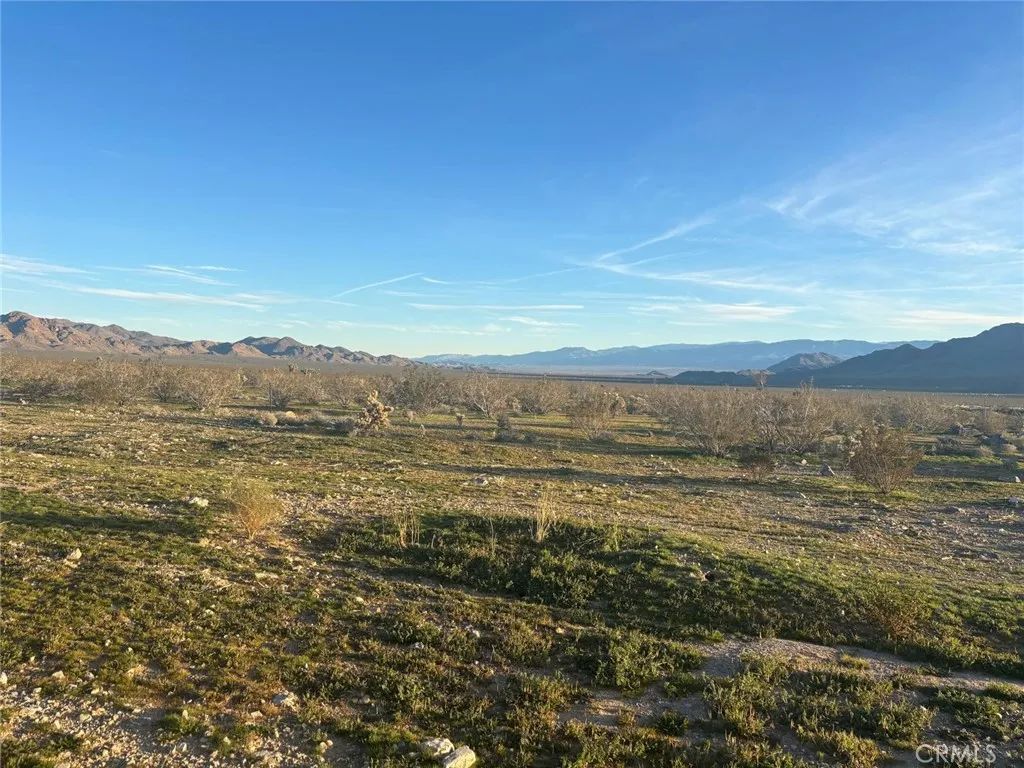 26 Pipeline, Lucerne Valley, CA 92356