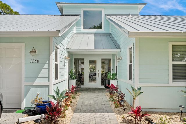 1250 SW Carl Metz Lane, Palm City, FL 34990