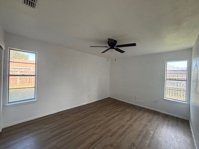 1902 Falcon Dr, Portland, TX 78374