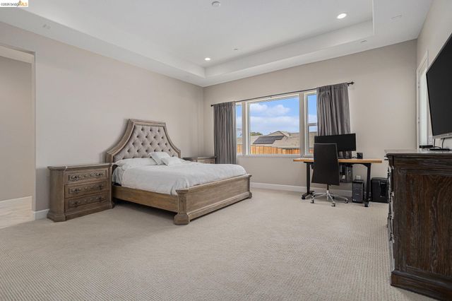 5010 Neroly Rd, Oakley, CA 94561