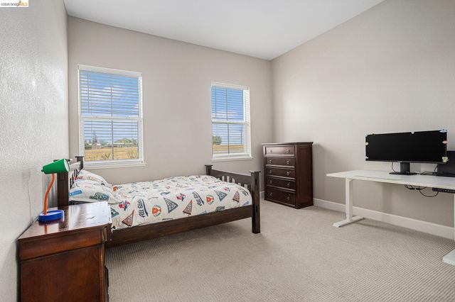 5010 Neroly Rd, Oakley, CA 94561