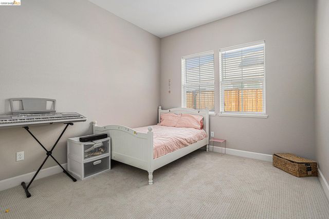 5010 Neroly Rd, Oakley, CA 94561