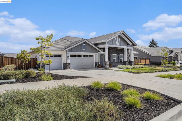 5010 Neroly Rd, Oakley, CA 94561