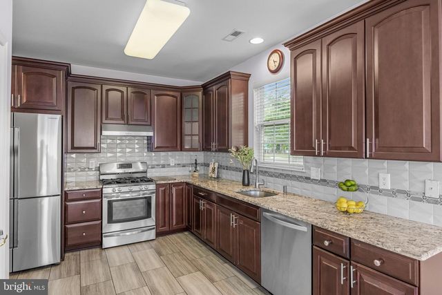 33 HIBISCUS DR, Marlton, NJ 08053