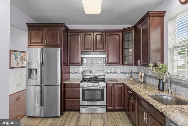 33 HIBISCUS DR, Marlton, NJ 08053
