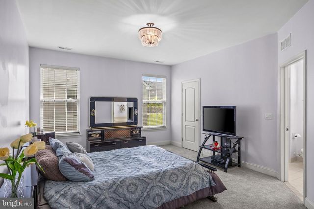 33 HIBISCUS DR, Marlton, NJ 08053