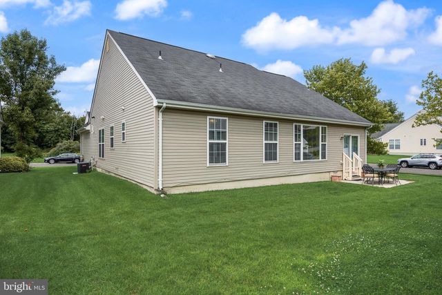 33 HIBISCUS DR, Marlton, NJ 08053