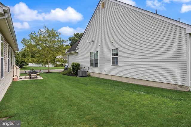 33 HIBISCUS DR, Marlton, NJ 08053