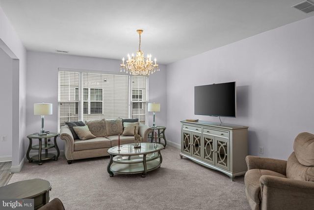 33 HIBISCUS DR, Marlton, NJ 08053