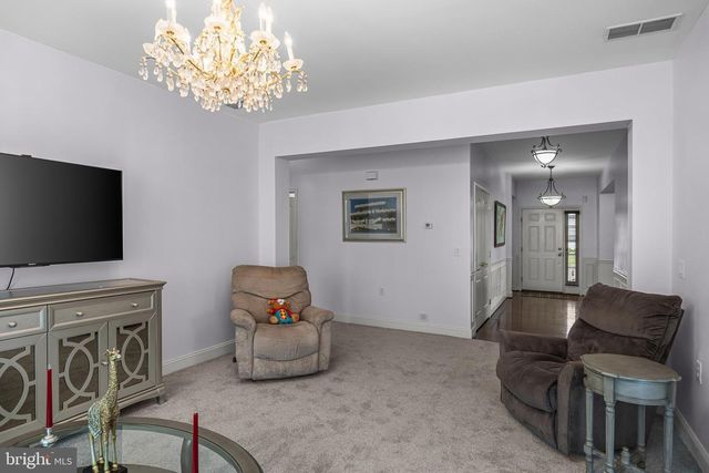 33 HIBISCUS DR, Marlton, NJ 08053