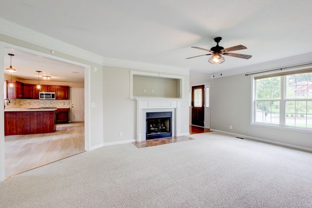 2478 Hattington Dr, Clarksville, TN 37042