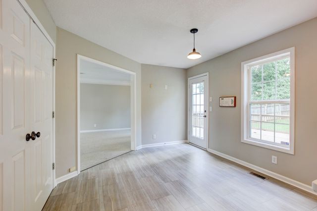 2478 Hattington Dr, Clarksville, TN 37042