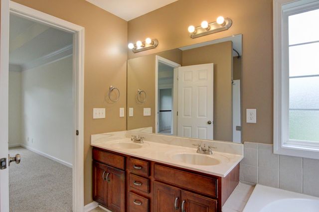 2478 Hattington Dr, Clarksville, TN 37042