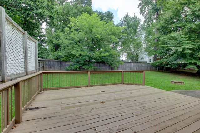 2478 Hattington Dr, Clarksville, TN 37042