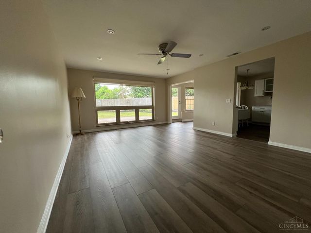 8575 Kentland Court, Amberley, OH 45236
