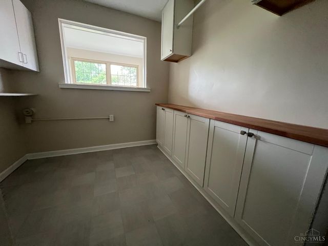 8575 Kentland Court, Amberley, OH 45236