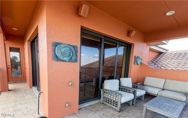 447 Avalon DR, Cape Coral, FL 33904