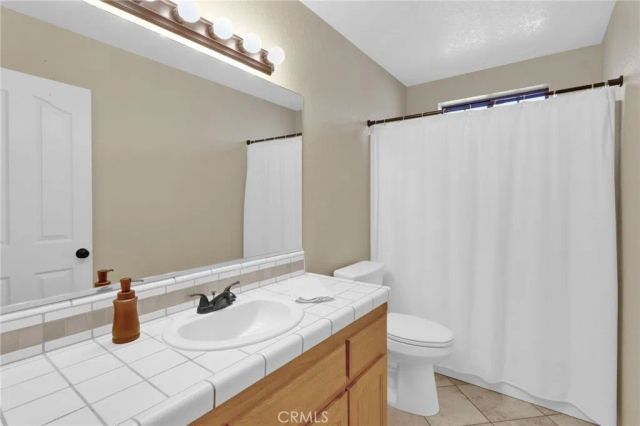 12790 Amberwood, Victorville, CA 92395