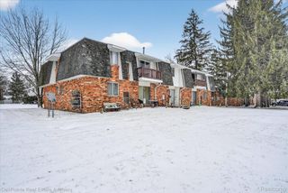 240 Park Street, Pinckney Village, MI 48169