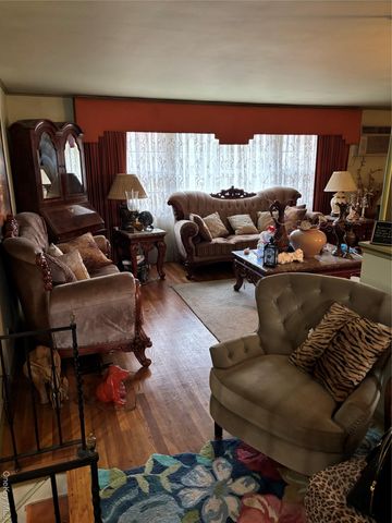 606 Blair Drive, Westbury, NY 11590