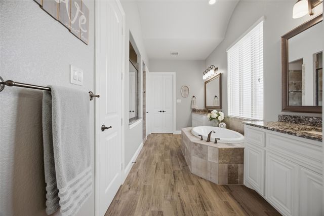 804 Moses Drive, Heath, TX 75032