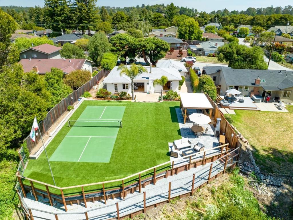 Image 3 of property listing at 205 Siesta Drive, Aptos, CA 95003