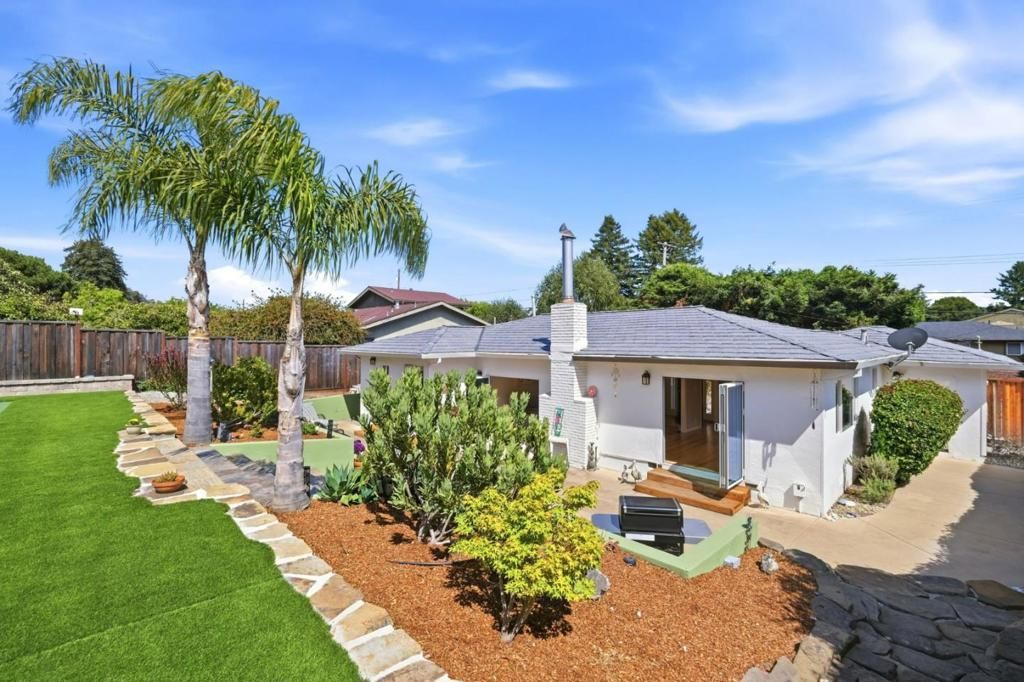 Image 45 of property listing at 205 Siesta Drive, Aptos, CA 95003