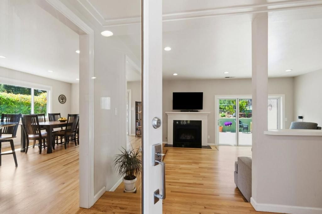 Image 7 of property listing at 205 Siesta Drive, Aptos, CA 95003