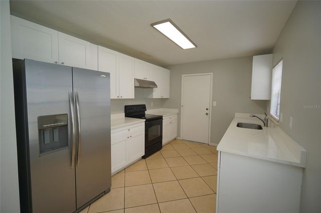 8755 HAMPDEN DRIVE, Tampa, FL 33626