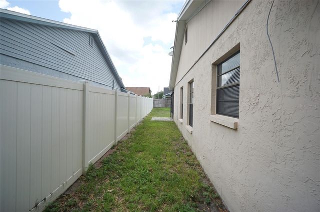 8755 HAMPDEN DRIVE, Tampa, FL 33626