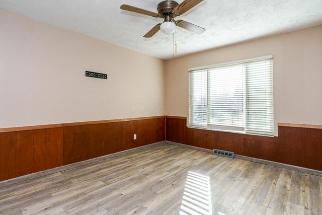 1084 Northfield Place S, Reynoldsburg, OH 43068