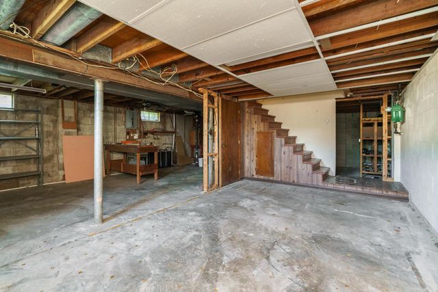 1084 Northfield Place S, Reynoldsburg, OH 43068