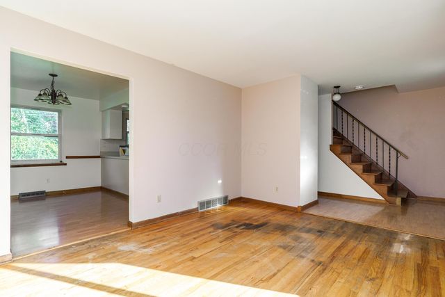 1084 Northfield Place S, Reynoldsburg, OH 43068