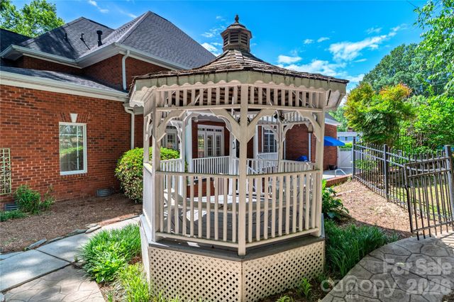 1209 S South Street, Gastonia, NC 28052