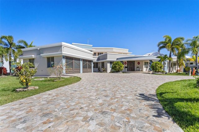 10 URB MIRADOR DEL CIELO, Isabela, PR 00662