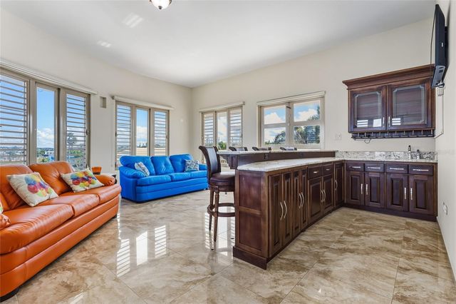 10 URB MIRADOR DEL CIELO, Isabela, PR 00662