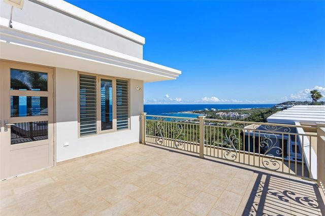 10 URB MIRADOR DEL CIELO, Isabela, PR 00662
